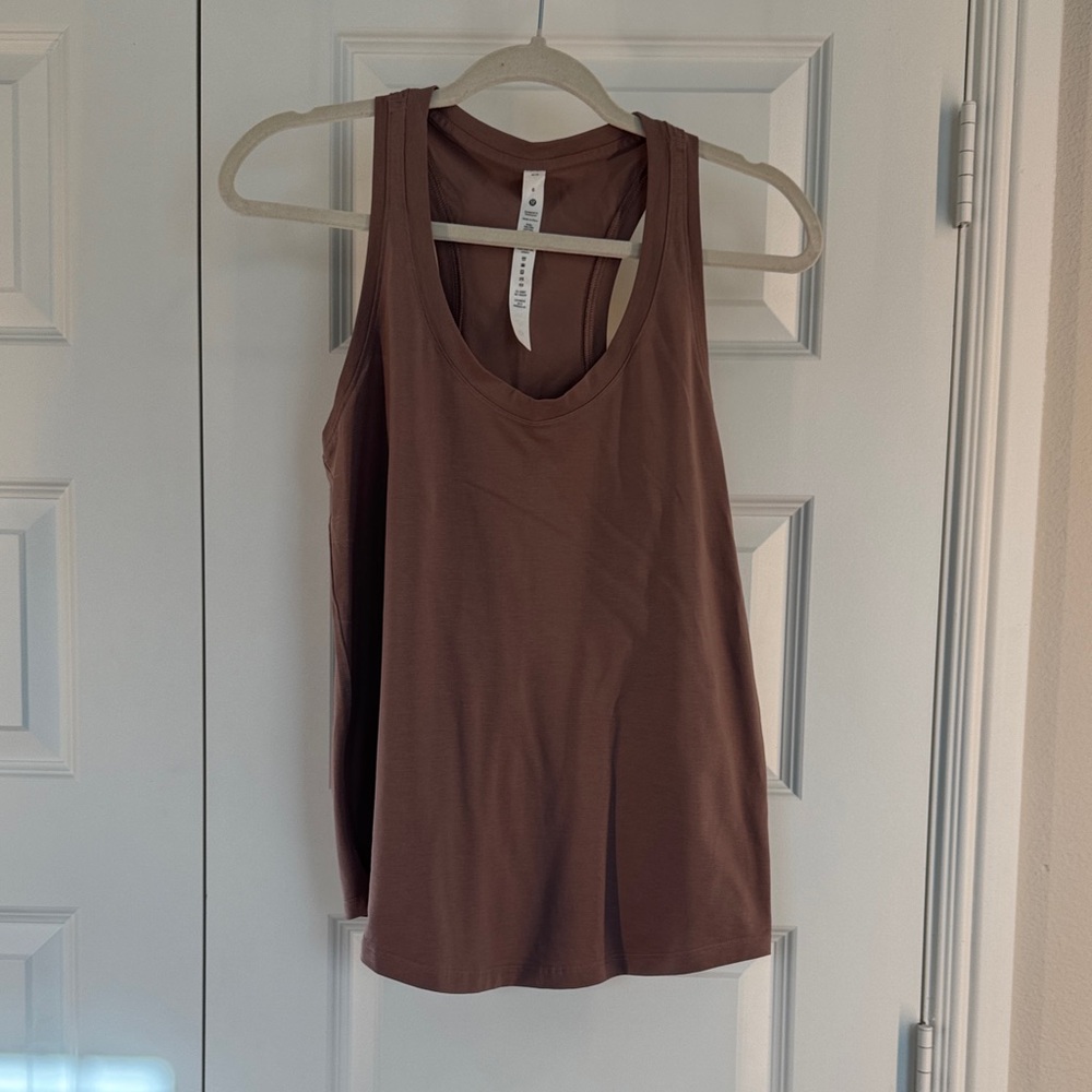 Lululemon dusty mauve tank size 6
